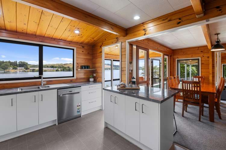 14 Okawa Bay Road_3