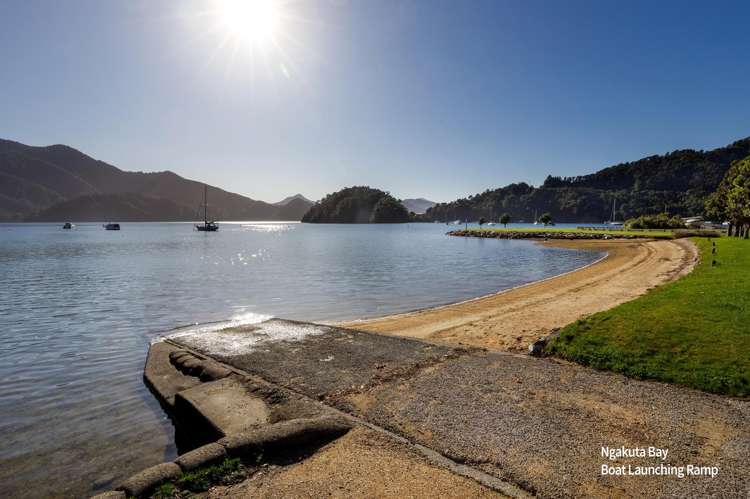 10 Phillips Road Ngakuta Bay_3