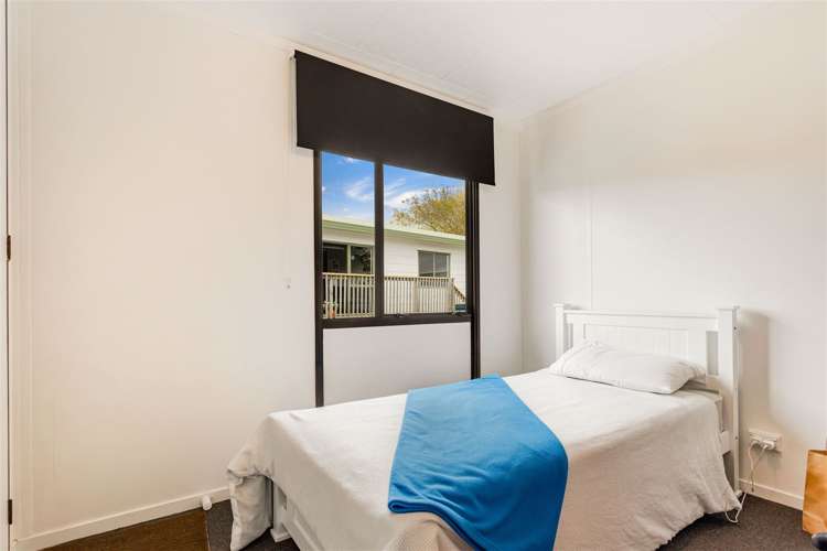 3 Maywood Crescent Glen Eden_15