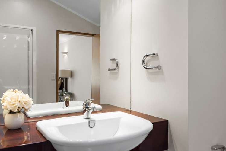 18 Sanders Avenue Takapuna_18