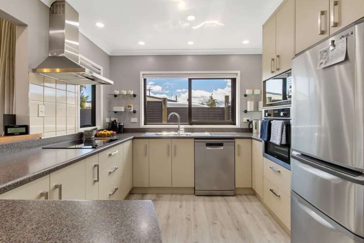 19a Kawaha Point Road Fairy Springs_1