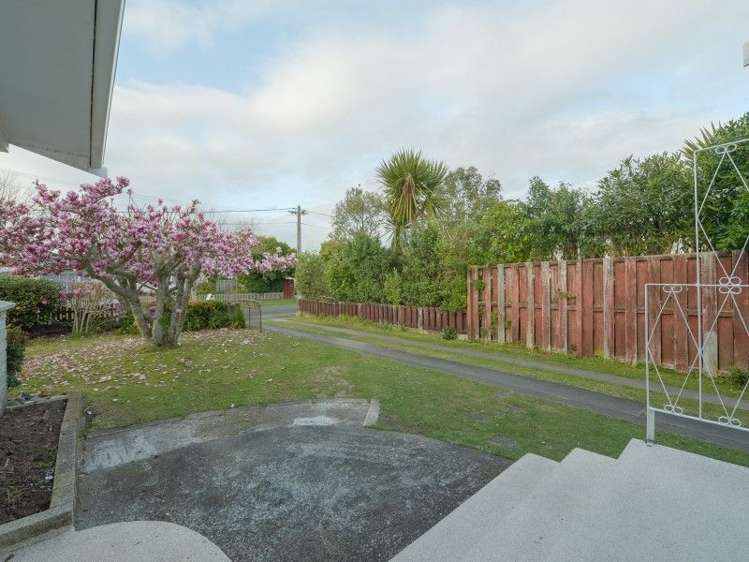 19 Forth Crescent Glenview_11