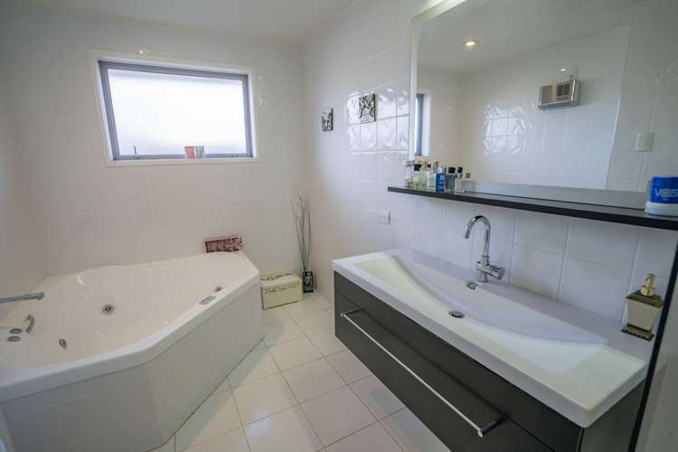 67 Hoffman Court Waikiwi_13