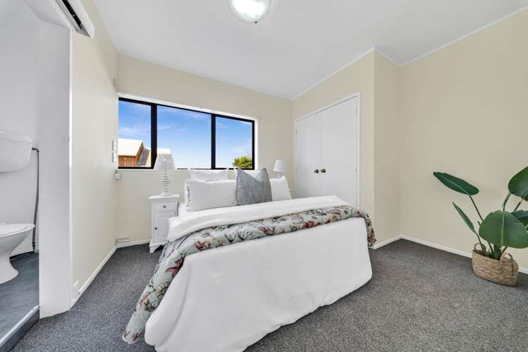 9 Cambric Place Botany Downs_23