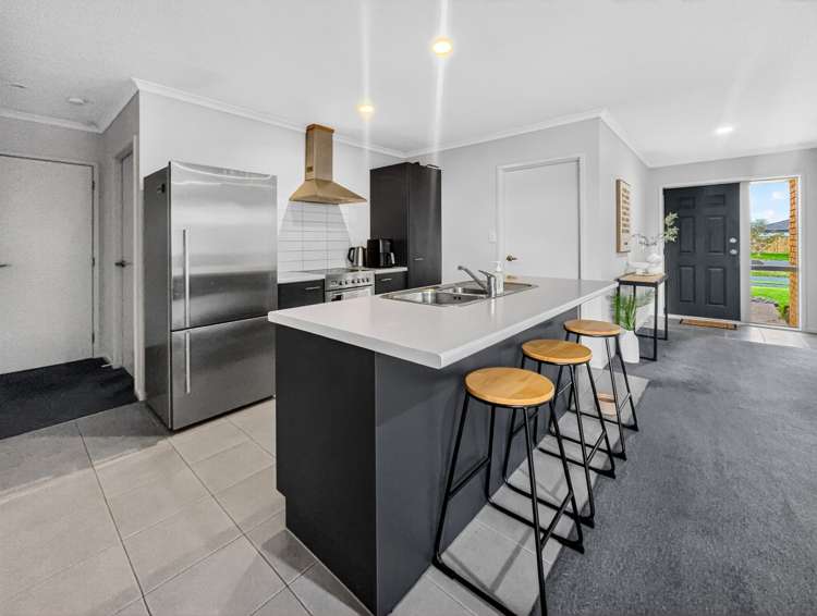 16 Aitkenhead Court Parakai_4