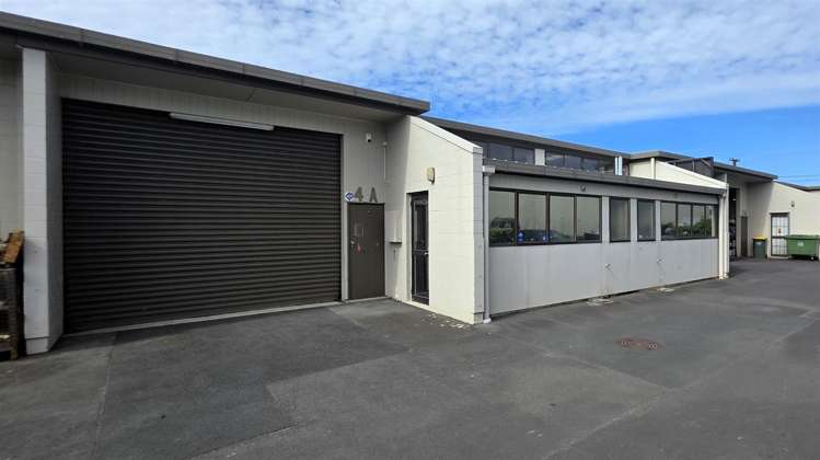 4A, 62 Henderson Valley Road Henderson_0