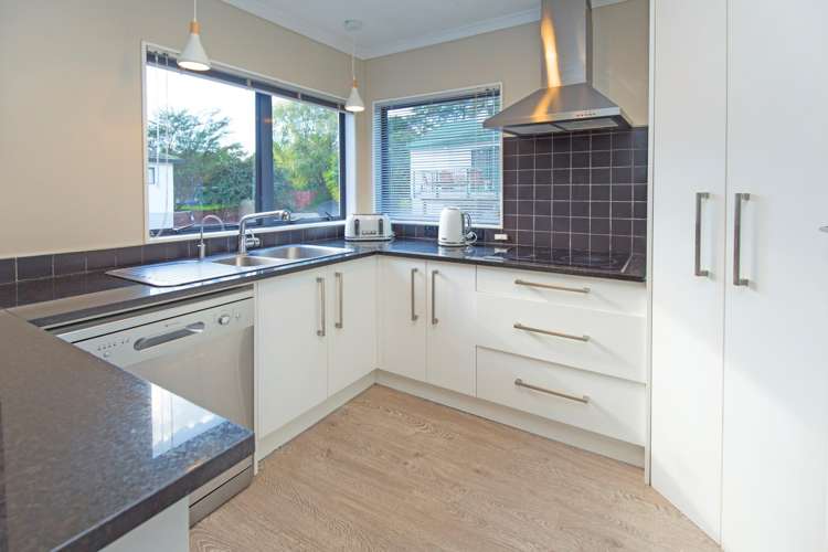 33b Cedar Terrace Stanmore Bay_26