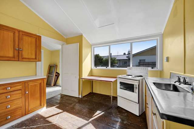 202 Egmont Street Patea_3