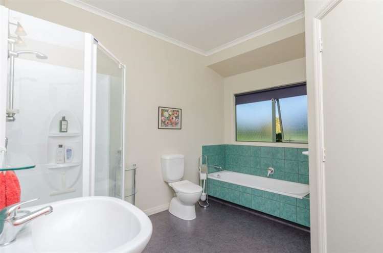 172 Woodlands Road Carterton_25