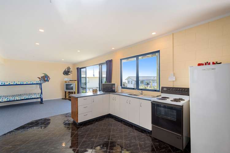 80 Akitio Esplanade Pongaroa_15