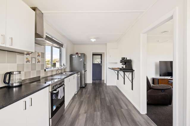 5 Merrington Crescent Aranui_2