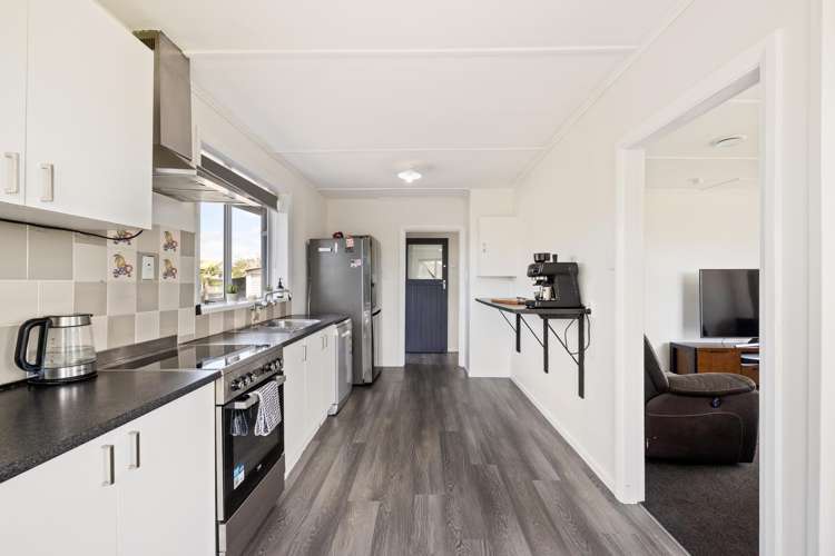 5 Merrington Crescent Aranui_2