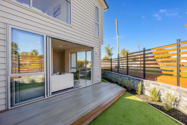 7 Sunrise Avenue Murrays Bay_18