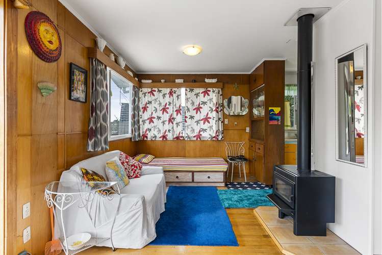 193 Godley Road Titirangi_18