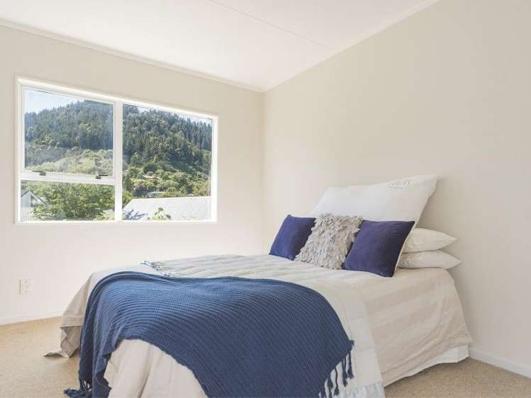 2/12 Waterdale Way The Brook_2