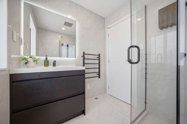 57E Hogans Road Glenfield_17