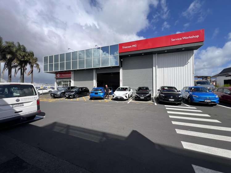 7-11 Hillside Road Wairau Valley_9