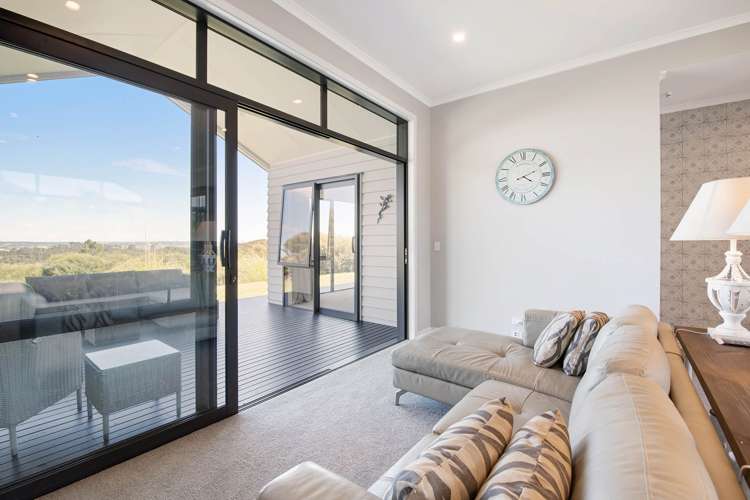 242 Hillcrest Road Wainui_11