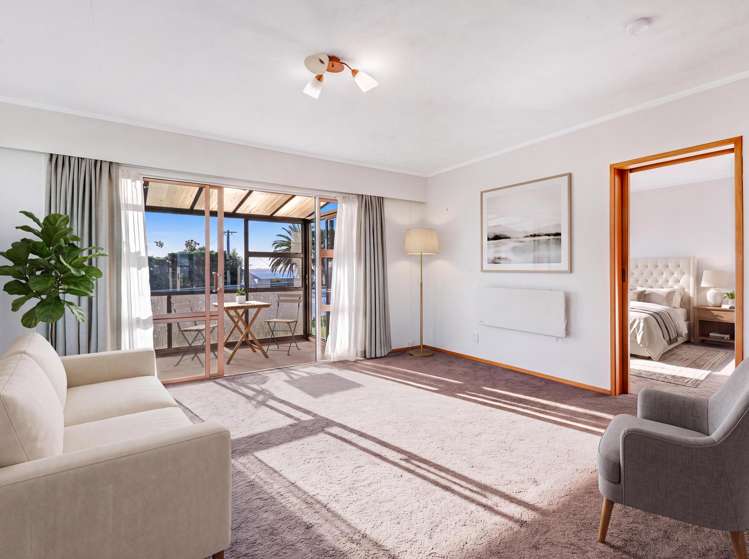 2/941 Whangaparaoa Road Manly_5