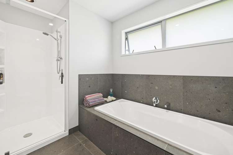 1 Kahikatea Drive Kinloch_17