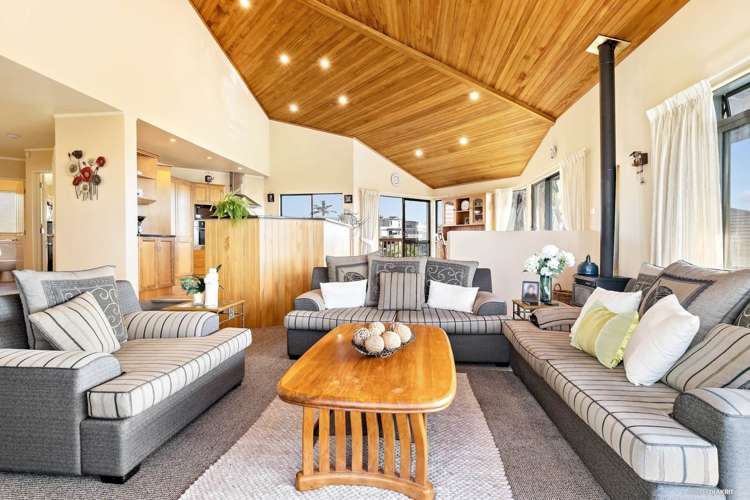 4 Crossland Place Maraetai_6