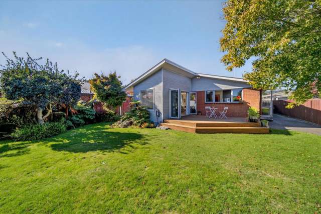 Sun-Drenched Style & Space in Somerfield