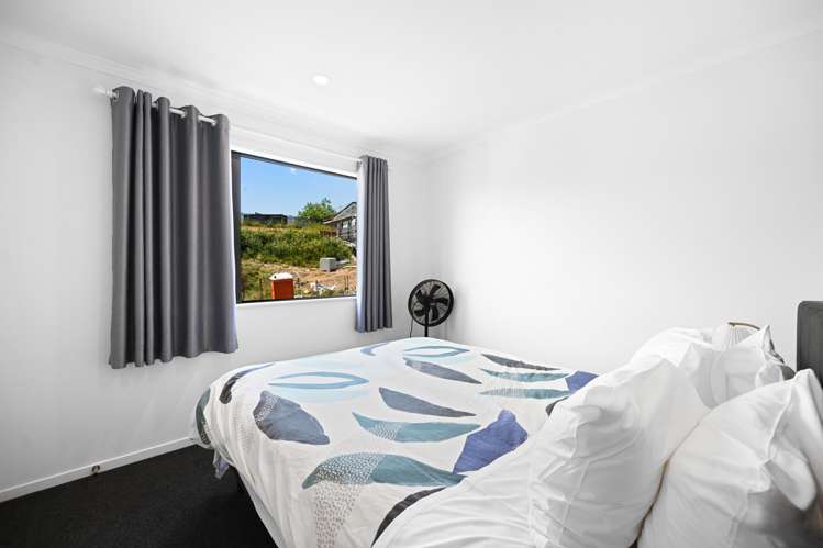 2A Oku Close Hillcrest_8