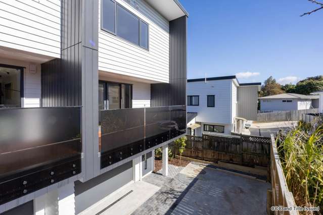 Brand new freehold townhouse in Double Westlake