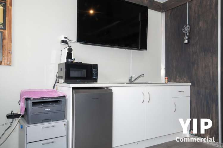 29/20 William Earp Place Tawa_3