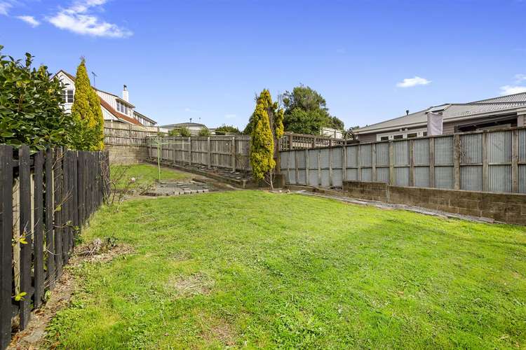 32 Collins Avenue Tawa_14