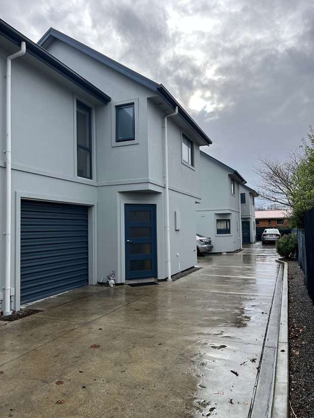 3 bedroom 2017 townhouse in Sydenham