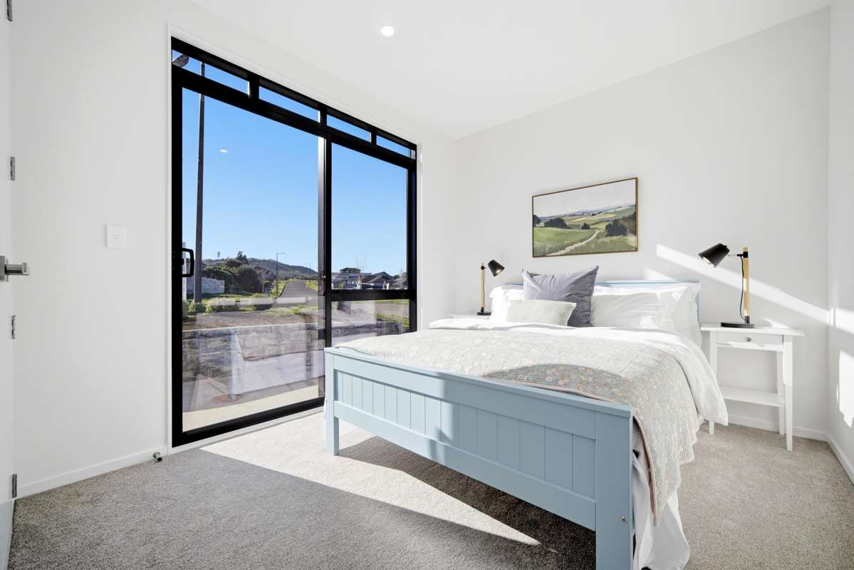 8 THOMASON CRESCENT_2