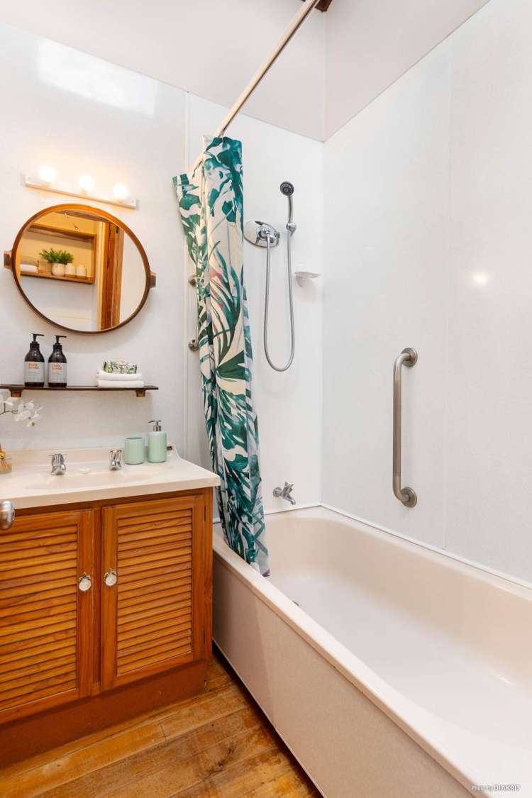 48 Raymond Terrace Northcote_16