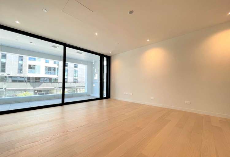 111/223D Green Lane West Epsom_4