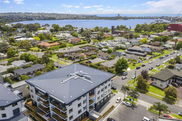 G04/8a Lake Pupuke Drive Takapuna_12