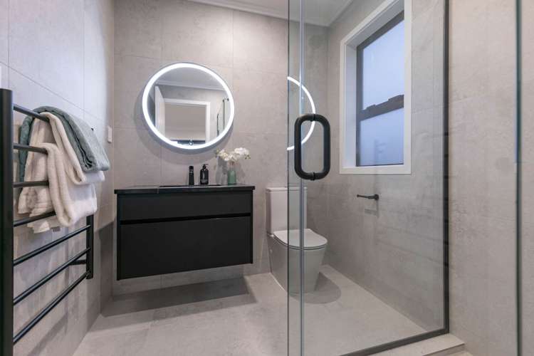 9 Fallowdown Street Wainui_11