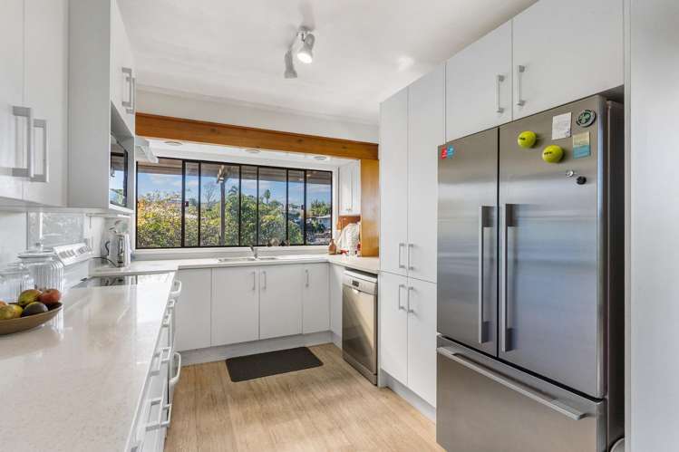 3 Riverhills Avenue Pakuranga Heights_7