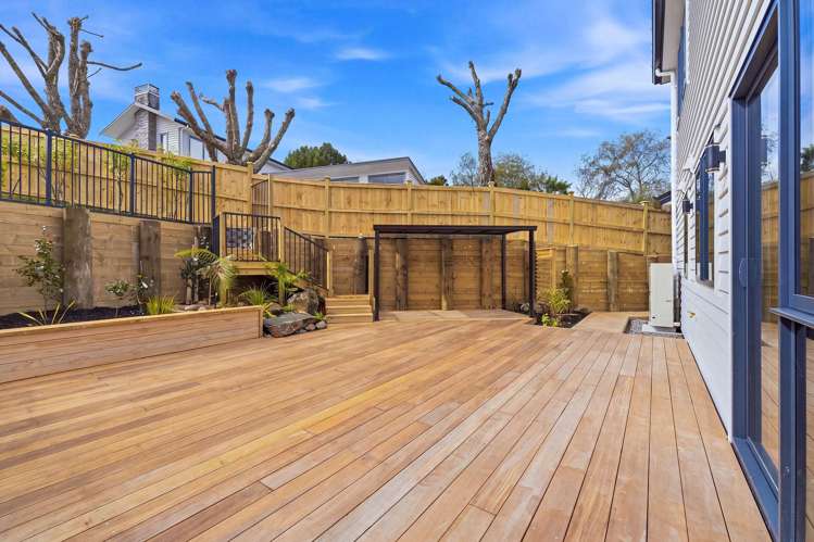 2 Antler Lane Greenhithe_40
