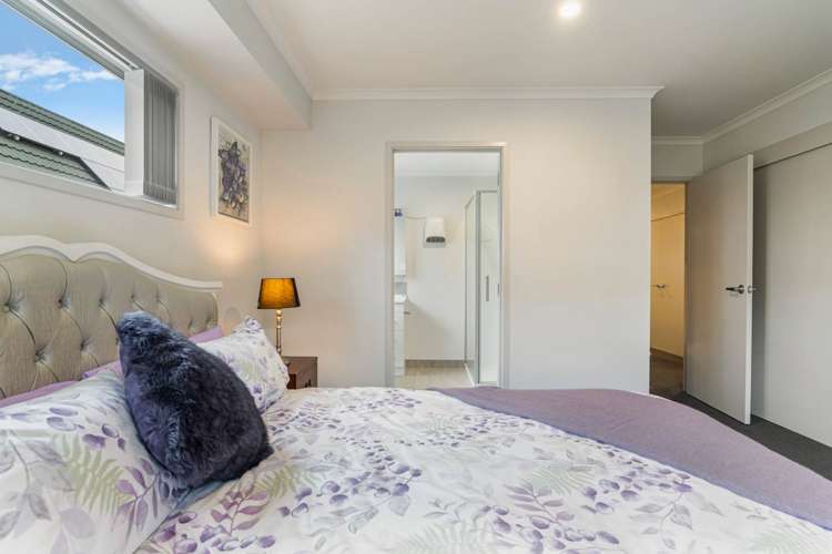 5 Laurie Street Red Beach_15