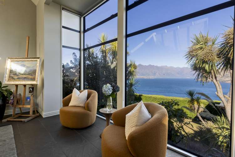 21 & 23 MacKinnon Terrace Sunshine Bay_22