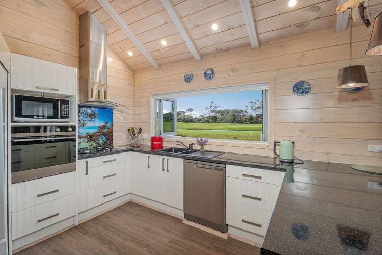 107 Benjamin Place Matarangi_1