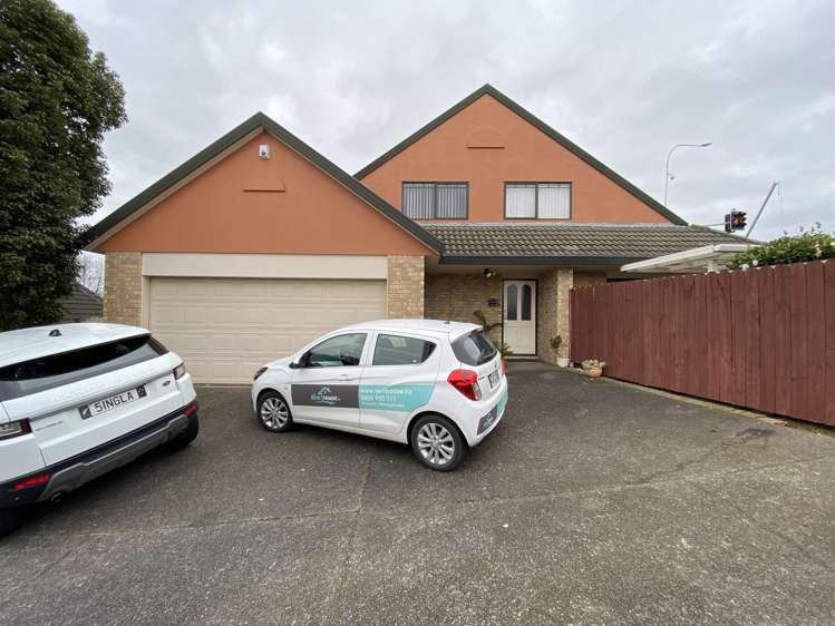 208 Botany Road Botany Downs_1