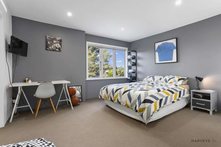 52 Derwent Crescent Titirangi_14