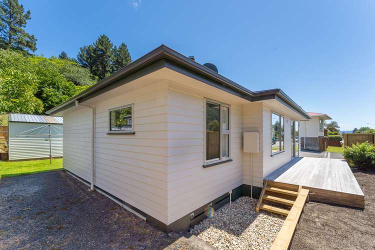 53 Wairau Road Picton_24