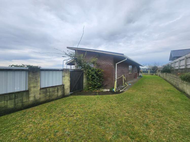 8b Julian Place Westown_20