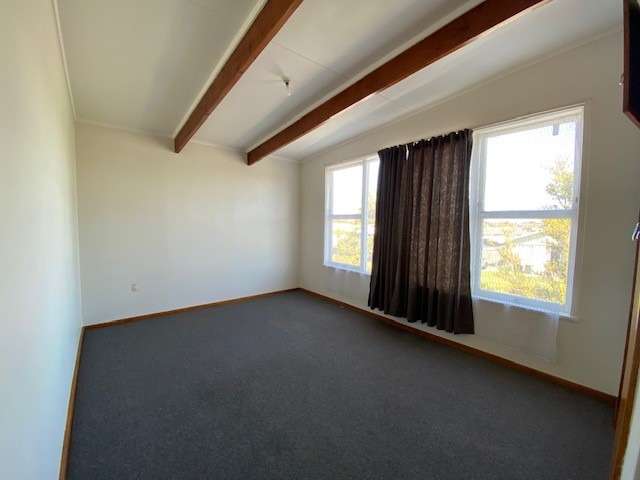 623 Kiwi Street 10476_4