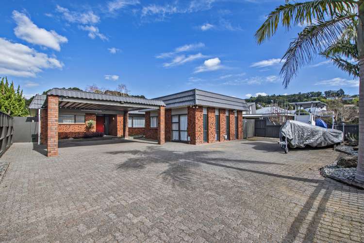 63 Fairway Drive Kamo_1