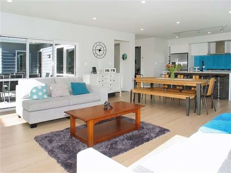 3 Linda Burke Way Aotea_9