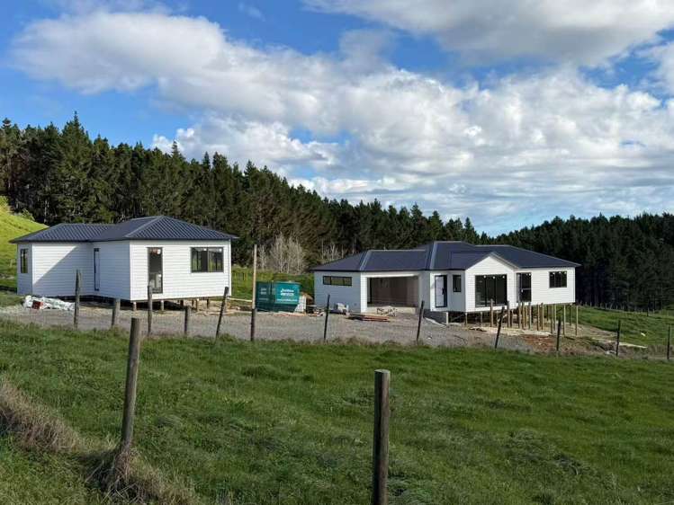 90 Valley Road_0