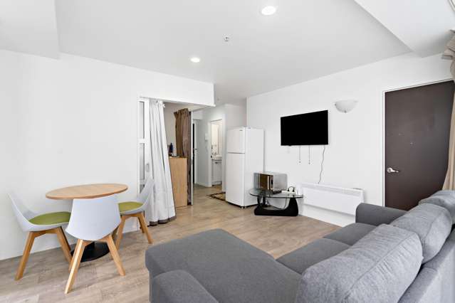 Must needed Sale!!! - 2 Bedroom apartment and sort after carpark